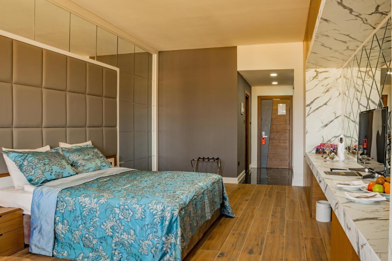 Novel Centre Point Hotel Famagusta  Ngoại thất bức ảnh
