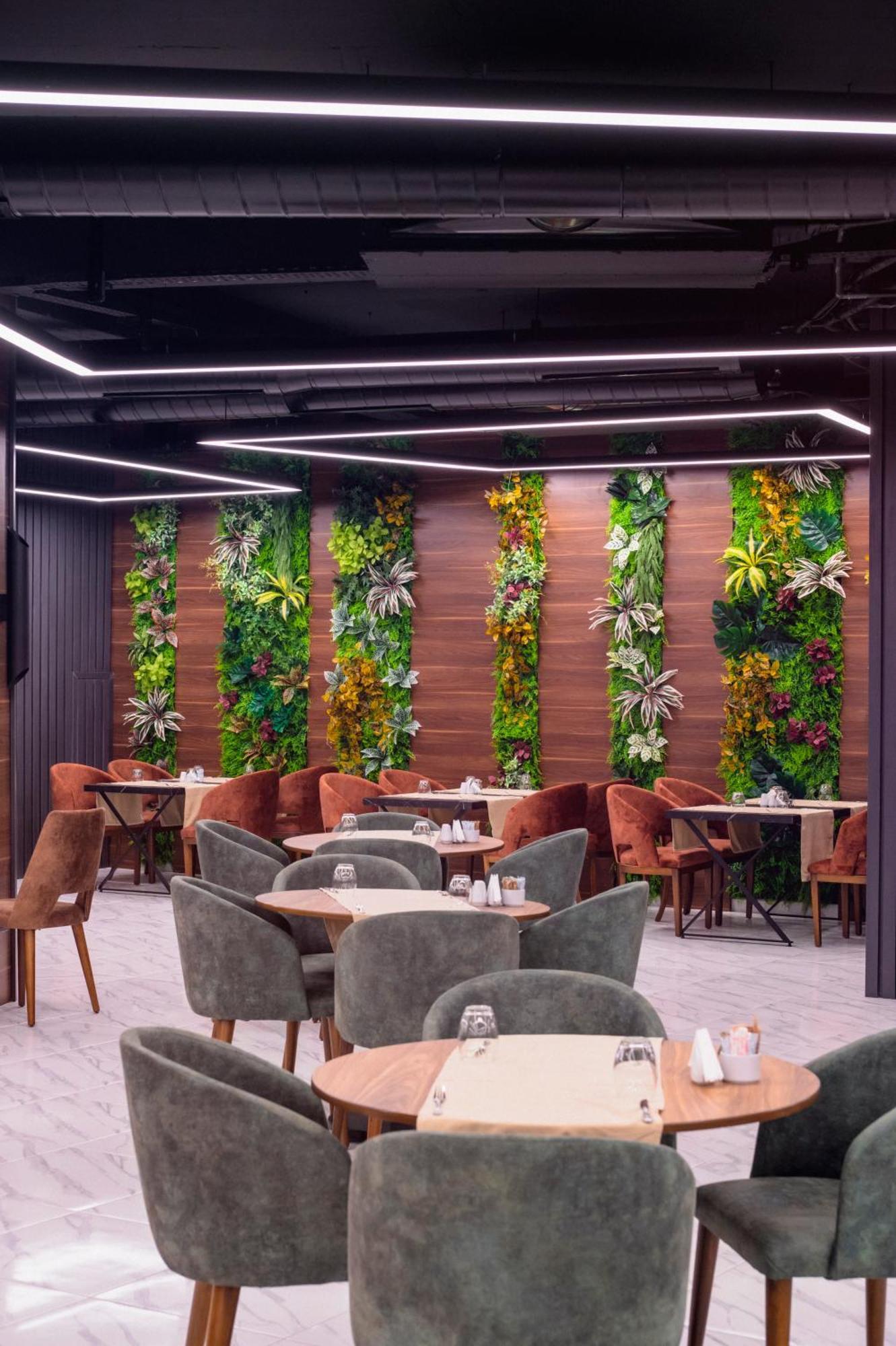 Novel Centre Point Hotel Famagusta  Ngoại thất bức ảnh